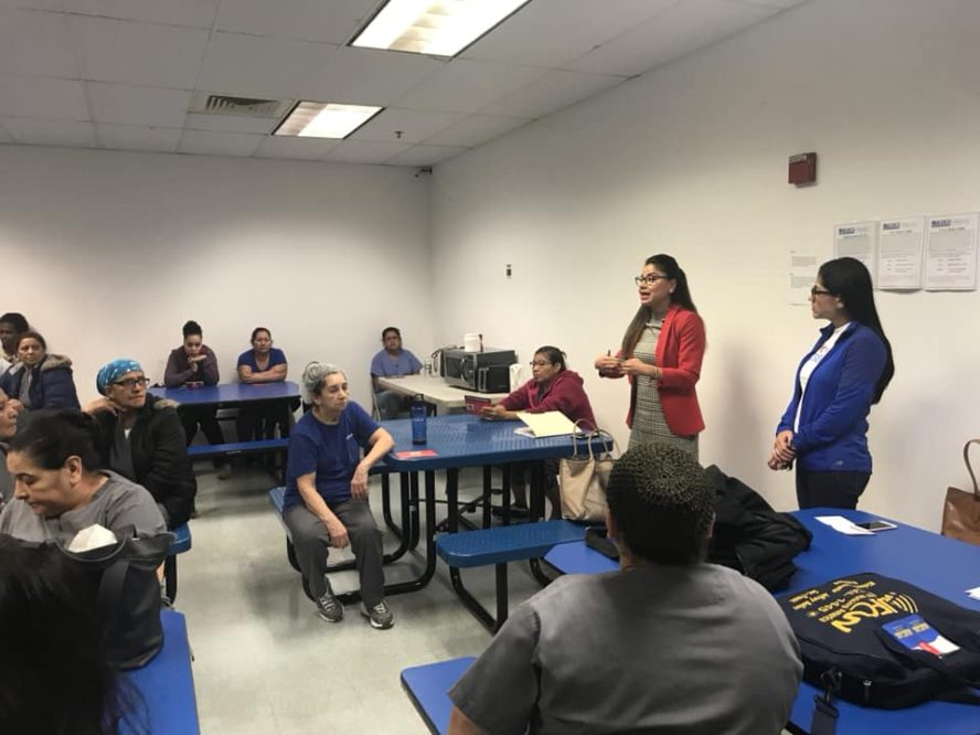 Presentación de información comunitaria con Centro Presente